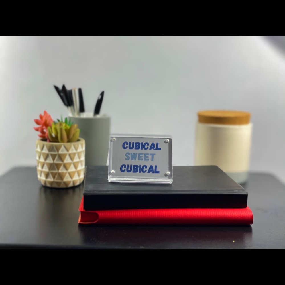 Funny desk sign‎